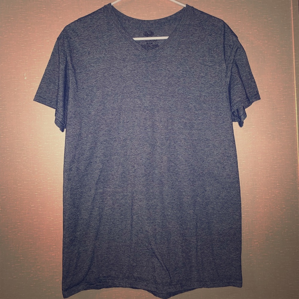 Men’s casual T-shirt only worn once